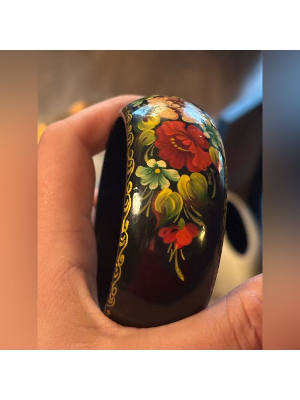 VINTAGE Russian Black Lacquer Floral Painted Bangle Bracelet Small - Picture 12 of 17